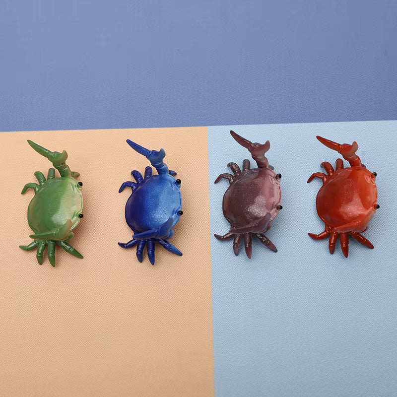Crab-shaped desk pen holder – view 4