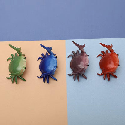 Crab-shaped desk pen holder – view 4
