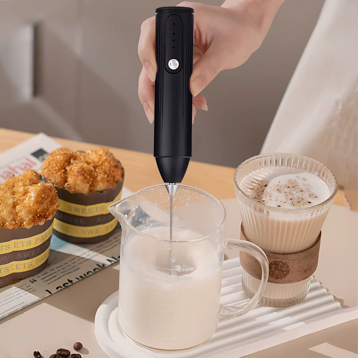 Rechargeable mini electric whisk and milk frother – view 4